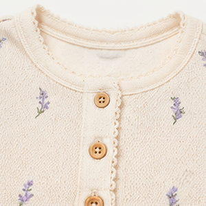 Vente en gros de combinaisons pour bébé fille à manches longues en coton, imprimé floral, barboteuse pour nourrisson, combinaison douce et respirante pour bébé, confortable pour nouveau-né - Product Image 4