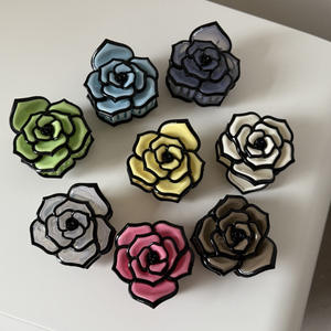 Pince à cheveux tropicale en plastique motif marguerite florale hawaïenne pour filles, petite pince à griffes de 6 cm, accessoire mignon et adorable - Product Image 1