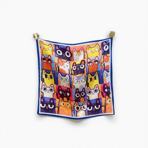 Mini sciarpa quadrata a forma di gatto 70x70cm FULARES per donna, accessorio moda - Product Image 1