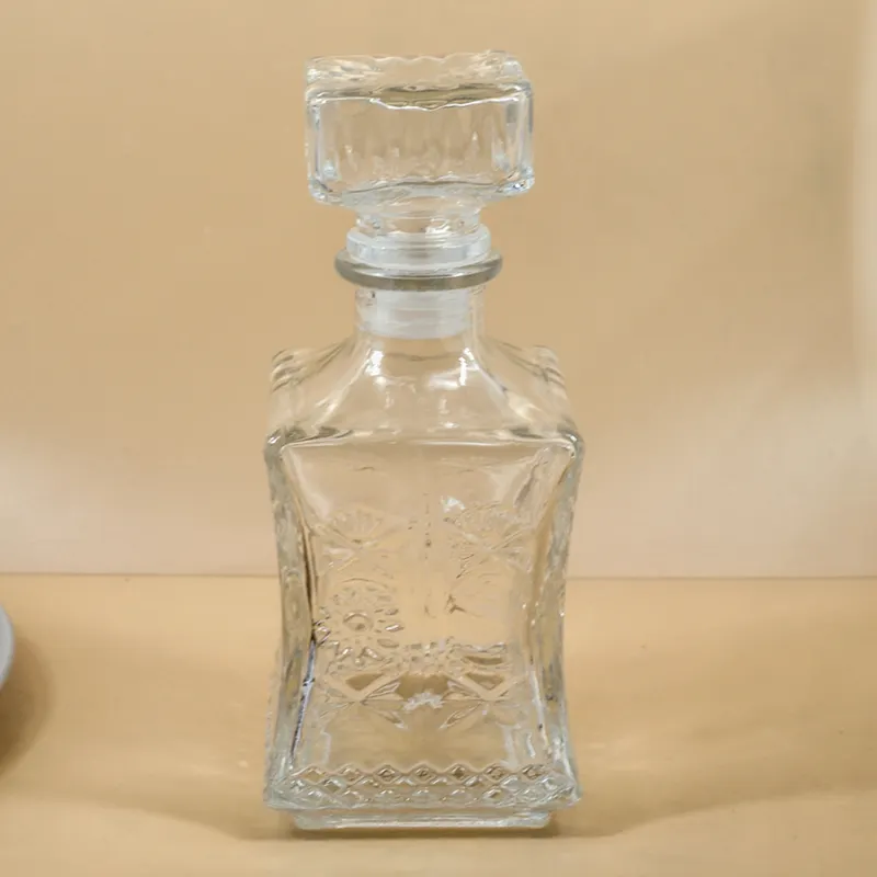 High Quality Square Wine Decanters Bottle 400 ml 700 ml Glass Whisky Decanter