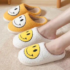 Wholesale Cute Thick-Soled Smile Slippers Smile Face Pattern Slides Ladies Winter Indoor Flat Warm Happy Face Home Slippers