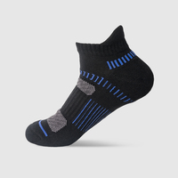 Chaussettes en coton de haute qualité pour hommes Usine en gros Sport Absorption Ventilation Amortissement des chocs Manchette personnalisée Automne Approprié