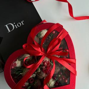 Caja de Regalo Grande de Cartón para Charcutería, Dulces, Chocolate y Fresas, en Forma de Corazón, con Ventana Transparente - Product Image 5