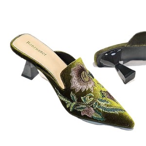 Mules de Mujer BaoTou con Punta en Pico, Tacón Alto, Parte Superior de Gamuza, Suela de Goma, Estilo <span class=keywords><strong>Chino</strong></span>, Bordado Floral, para Verano - Product Image 1