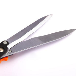 Sécateur à haies extensible orange avec lame en acier inoxydable de 45-60 cm en forme de V pour la taille des jardins - Product Image 2