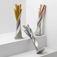 Trofeo de Resina Personalizado con Diseño Libre, Creativo, Irregular, en Oro, Plata o Bronce, para Premios Anuales de Empresa