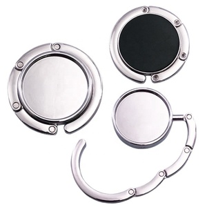 Colgador de Bolsos Personalizable para Mesa, Plegable, con Almohadillas Antideslizantes - Product Image 1