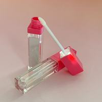 Tubo de Brillo Labial Cuadrado de 7 ml con Luz LED de Espejo, Logotipo Personalizado, Caja Personalizada, Tapa Dorada/Plateada con Rosca, Impresión Digital/Serigrafía