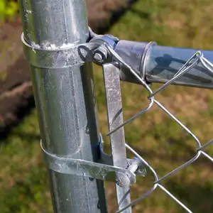 Galvanized 9 Gauge 50*50mm Diamond Wire Mesh Chain Link Security Fence With Barbed Wire