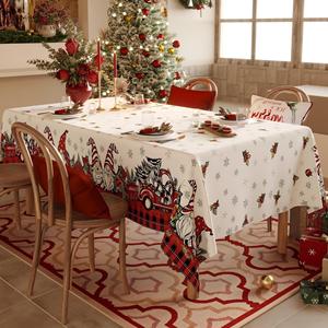 Mantel Navideño de Poliéster Impermeable y Resistente al Aceite con Diseño de Copos de Nieve y Árboles de Pino en Relieve, de Lujo y Elegante - Product Image 1