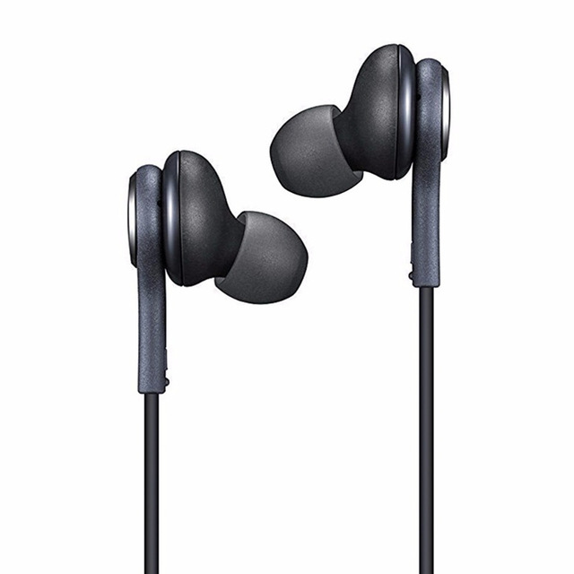 Classic Microphone Heavy Bass Sound and Tangle-Free Cable Wired In-Ear Earphones for Smartphones and MP3 Players