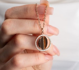 <span class=keywords><strong>Spinner</strong></span> de doble cara, collar grabado personalizado, joyería personalizada, <span class=keywords><strong>Fidget</strong></span> único con collar de barra de oro, regalo del Día de San Valentín - Product Image 2