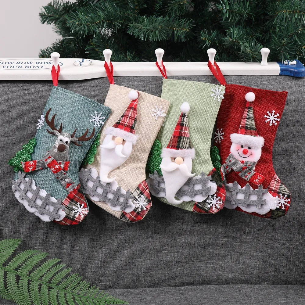 2021 Christmas Decoration Supplies Cute Cartoon Design Gift Bag Sets Santa Decoration Knit Christmas Socks for Kids