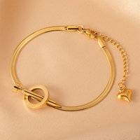 Gelang rantai ular pipih berbahan stainless steel lapis emas 18K, perhiasan minimalis nan indah untuk wanita.