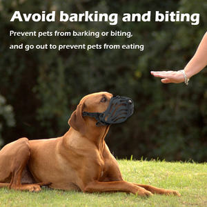 핫 세일 개 총구 조절 가능한 TPR 메쉬 애완 동물을위한 편안한 통기성 물린 방지 먹는 개 총구 - Product Image 2