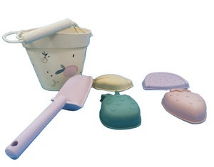 Set Giocattoli Estivi da Spiaggia e Sabbia per Bambini, Secchiello e Paletta in Silicone per Giochi all'Aperto - Product Image 2