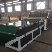 Machine à laminer semi-automatique pour carton ondulé, pour la lamination des boîtes en carton