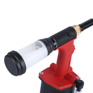 Pistola Rivettatrice Pneumatica Professionale per Applicazioni Idrauliche ad Aria Compressa F80VC - Product Image 3