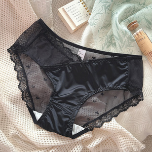 <span class=keywords><strong>Slip</strong></span> da <span class=keywords><strong>Donna</strong></span> in Nylon Traspirante con Inserti Lucidi a Cuore e Pizzo a Rete, <span class=keywords><strong>Mini</strong></span> Fiocco, per Uso Quotidiano - Vendita all'Ingrosso - Product Image 4