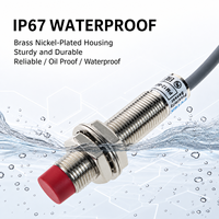 Interrupteur de proximité inductif cylindrique étanche IP67 PM12-04N avec circuit d'absorption des surtensions contre les courts-circuits et les inversions de polarité