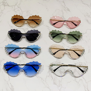 <span class=keywords><strong>Gafas</strong></span> de Sol con Diseño de Diamantes y Cristales Brillantes para Mujer, Estilo Ojo de <span class=keywords><strong>Gato</strong></span>, Protección UV400, Media Montura - Product Image 4