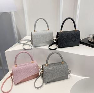 กระเป๋าถือหนัง PU แบบเย็บลาย กระเป๋าสะพายไหล่แฟชั่น สายโซ่ กระเป๋าสะพายข้างสำหรับผู้หญิง - Product Image 1