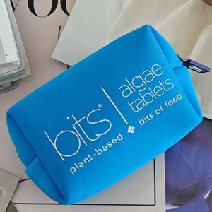 Bolsa de maquillaje de neopreno impermeable de gran capacidad con cremallera 3D Logotipo de silicona bolsa de viaje - Product Image 3