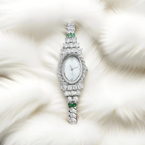 Reloj de Diamantes Ovalado con Logotipo Personalizado para Mujer - Reloj de Pulsera de Lujo para Dama - Product Image 2