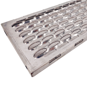Plataforma Antideslizante con Rejilla Perforada y Superficie Dentada para Escaleras y Pisos - Product Image 1