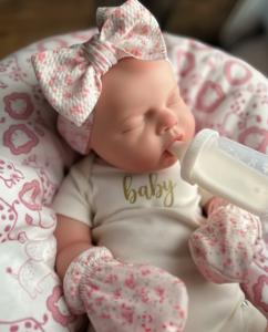 Muñeca Reborn de Cuerpo Completo de 20 Pulgadas, Juguete de Bebé Realista Dormido de Silicona, Muñecas Recién Nacidas para Niñas, Silicona Sólida, Puede Orinar y Beber - Product Image 5