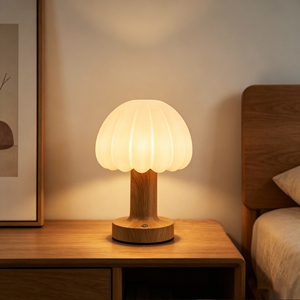 Veilleuse LED en cristal pour la maison, blanc chaud moyen (2700K blanc chaud doux), bouton manuel, rechargeable par USB, design moderne, Ra90 CRI - Product Image 3