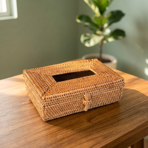 Meilleure vente de Bali : Boîte à mouchoirs en bambou écologique faite à la main, style bohème, couvercle rectangulaire tissé, fermeture à nœud, brun naturel - Product Image 1
