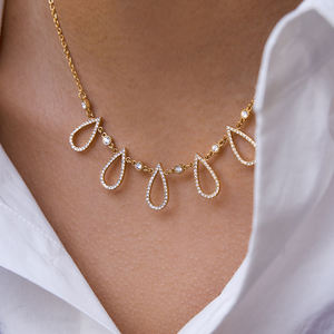 Collar Elegante JD con Diseño de Lágrima Calada, Chapado en Oro de 18K, Acero Inoxidable con Colgante de Cristal de Circonita Blanca, Cadena Moderna y Delicada - Product Image 3