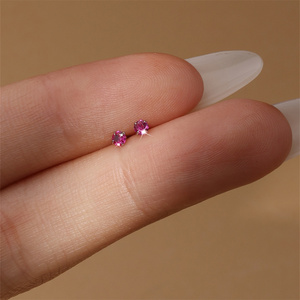 Aretes Pequeños de Plata de Ley S925 CANNER con Circonitas de Colores en Oro Blanco, Rosa, Verde Oliva, Rosa Claro y Morado Claro - Product Image 4