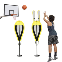 Modèle d'obstacle factice en maille portable à hauteur réglable pour l'entraînement au basket-ball imitant le mur humain