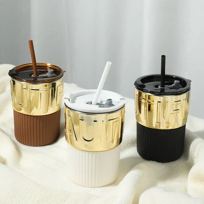 Taza de café de cristal con letras de color dorado y plateado galvanizado de lujo clásico Seaygift con manga de silicona tazas de vaso de paja de té de la leche