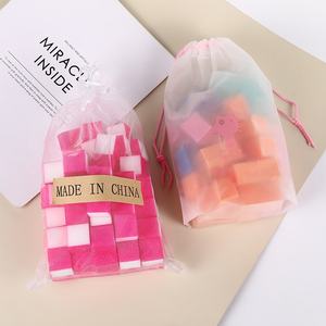 Lot de 60 petits cubes de tofu en éponge hautement élastique pour le polissage et la mise en forme d'outils de manucure en stock - Product Image 1