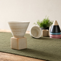Tasse à café arabe en porcelaine fine de 200 ml, sans anse, design cône, mug à thé moderne en céramique pour café et bureau à domicile