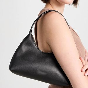 กระเป๋าหนังสีดำแบบมินิโฮโบกันน้ำ แฟชั่นกระเป๋าสะพายไหล่แบบมีซิป น่ารัก พกพาสะดวกสำหรับเดินทาง ฤดูหนาว ฤดูใบไม้ร่วง - Product Image 5