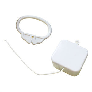 Hình vuông màu trắng Đồ chơi nhồi bông bé cũi âm nhạc di động kéo chuỗi hộp nhạc - Product Image 1