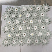 Mosaïque florale en marbre vert clair personnalisée en gros avec points en laiton