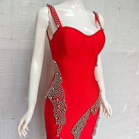 Robe bandage mi-longue à fines bretelles avec perles lourdes, élégante pour femme, idéale pour cocktail et soirée