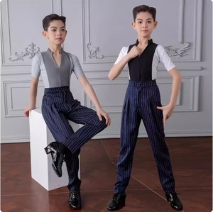 Tenue de danse latine pour garçons, vêtements professionnels de danse latine rayés pour enfants, haut à manches courtes, pantalon long à taille élastique - Product Image 1