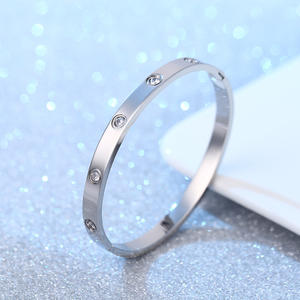 Bracciale coppia elegante in acciaio inox con stelle piene e dieci diamanti gioielli in acciaio al titanio in stile moda - Product Image 3