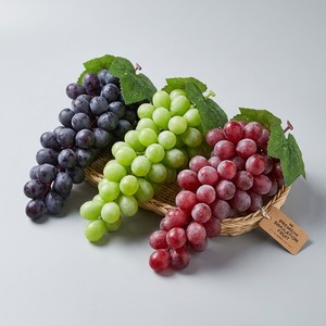 Woohome 8 grappes de vigne artificielle en plastique, raisins décoratifs noirs, accessoires de décoration vintage pour mariage, fruits artificiels pour vin, décorations de fruits factices - Product Image 2