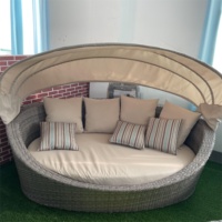 Muebles de jardín al aire libre Juego de sofá de ratán de aluminio Mesa de lujo Teapoy Bistro Set Daybed