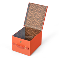 Emballage en carton rigide fait main de luxe, design personnalisé, boîte cadeau de type valise avec poignée en cuir