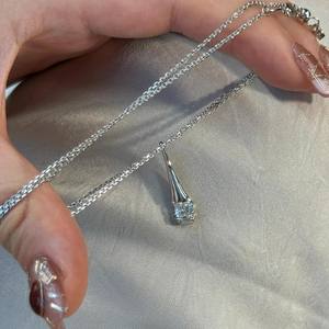 สร้อยคอเงินแท้ S925 สไตล์ฝรั่งเศสย้อนยุคสำหรับผู้หญิง รูปทรงหยดน้ำ ประดับด้วยเพทายสีฟ้าทะเล ดีไซน์หรูหราเบาๆ สไตล์หยดน้ำ - Product Image 3