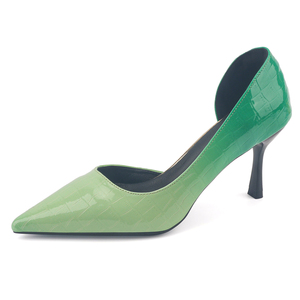 Chaussures de mariage pour femme grande <span class=keywords><strong>taille</strong></span> à talon fin, motif crocodile dégradé noir et jaune, bout pointu et découpe latérale - Product Image 2