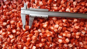 Fraise congelée <span class=keywords><strong>de</strong></span> fruits IQF rentable <span class=keywords><strong>de</strong></span> haute qualité <span class=keywords><strong>De</strong></span> la Chine Nouvelle récolte des aliments sains et verts Bon prix - Product Image 4